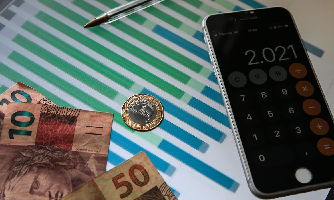 Superávit fiscal cresce frente a 2025