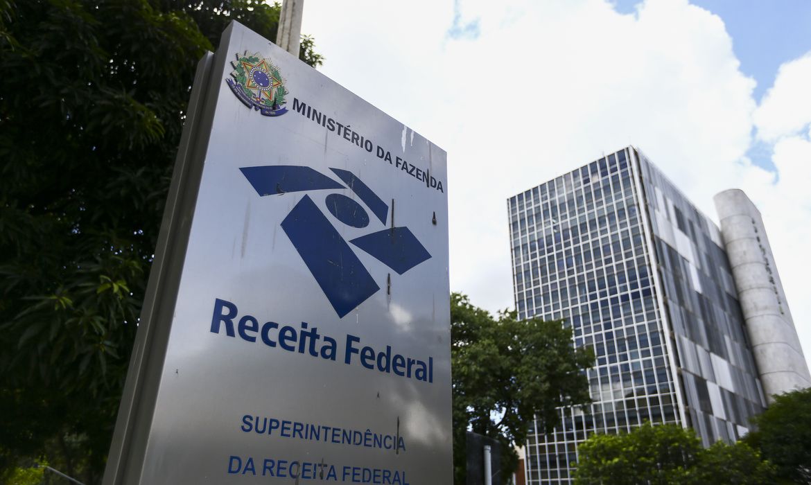 Arrecadação federal bate recorde histórico e chega a R$ 278 bilhões