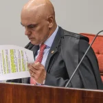 Moraes cobra governo por extradição de Carla Zambelli da Itália para o Brasil