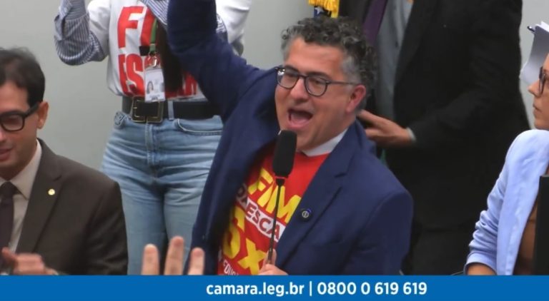 Escala 6×1 entra no centro do debate político nacional