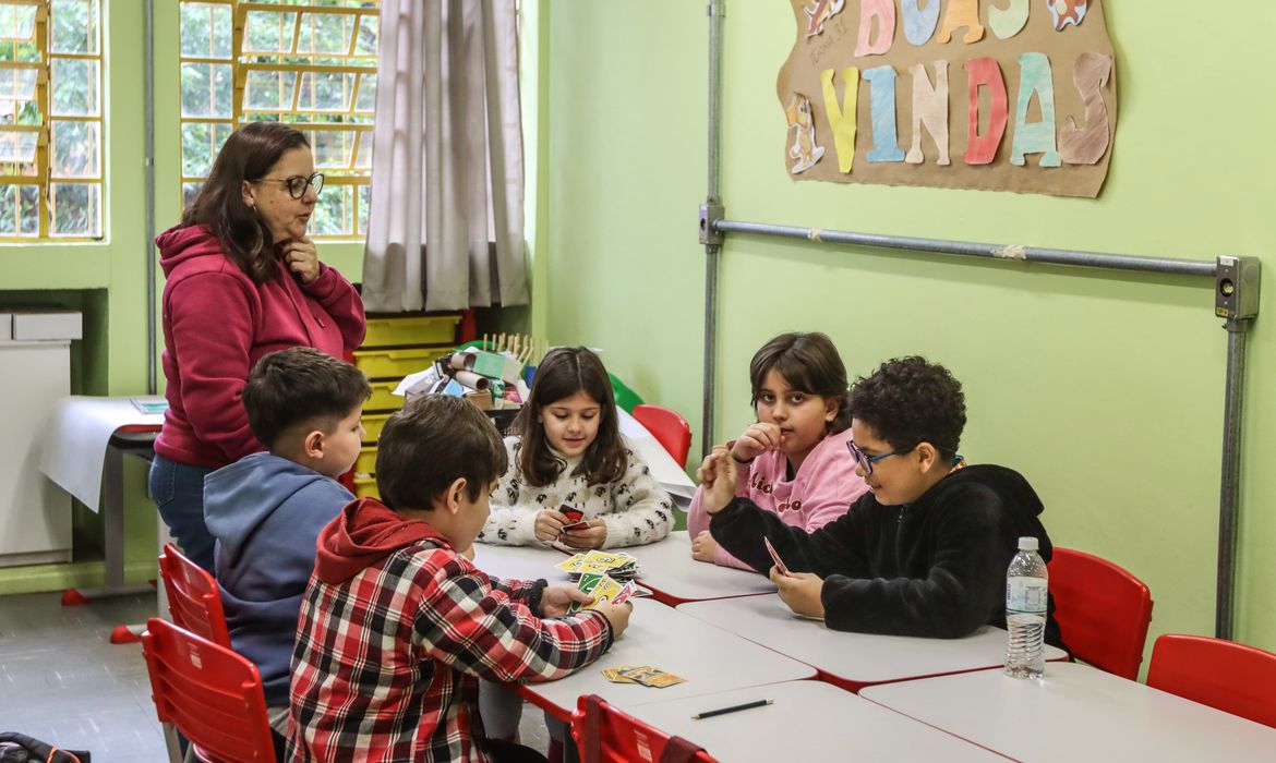Senado amplia investimentos em educação especializada