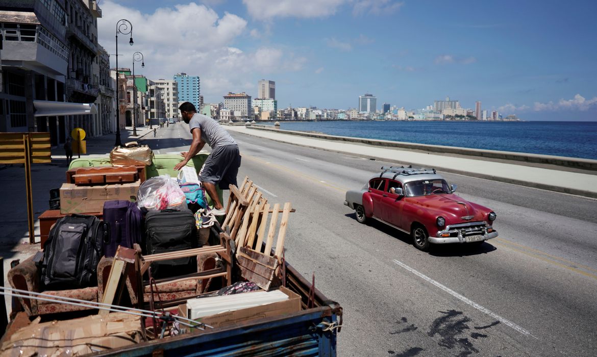 Cuba busca investidores externos