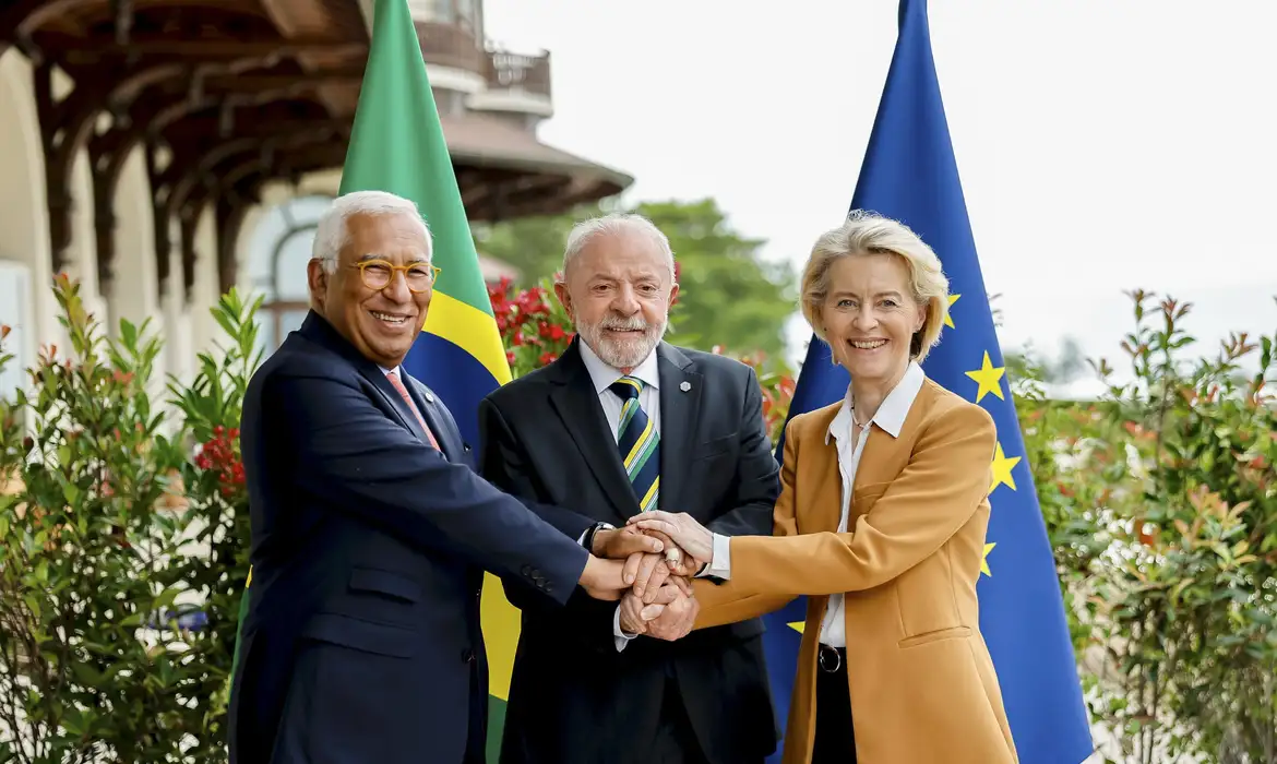 Pressão diplomática cresce