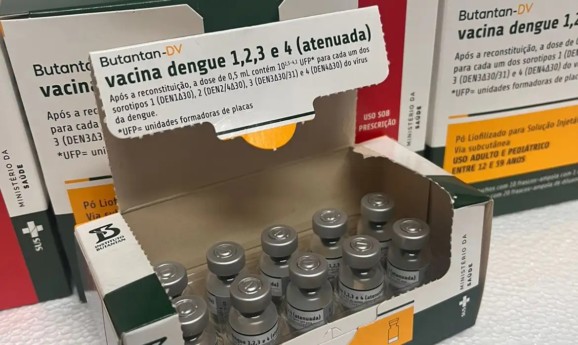 Governo intensifica acompanhamento de vacinados contra dengue