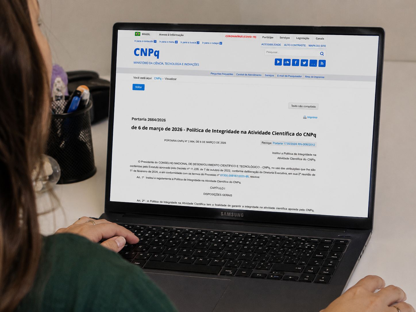 Uso de IA deverá ser documentado em pesquisas