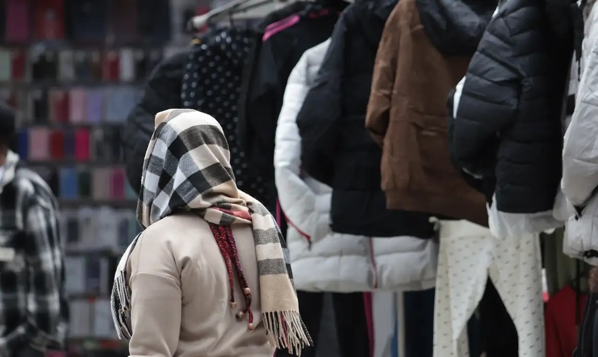 Massa de ar frio avança e muda o clima no Sul