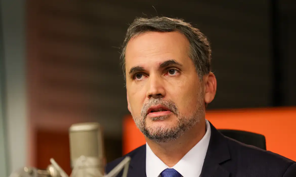 Arcabouço fiscal motiva ajuste no orçamento