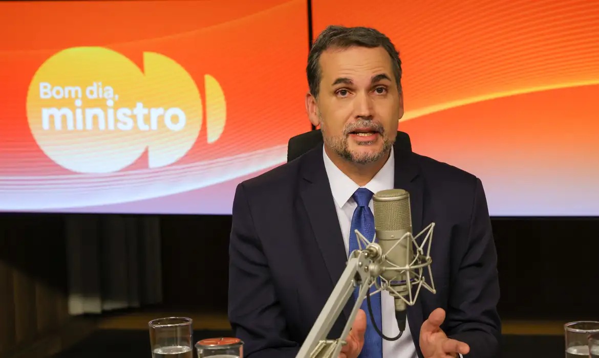 Governo reage à crise energética global