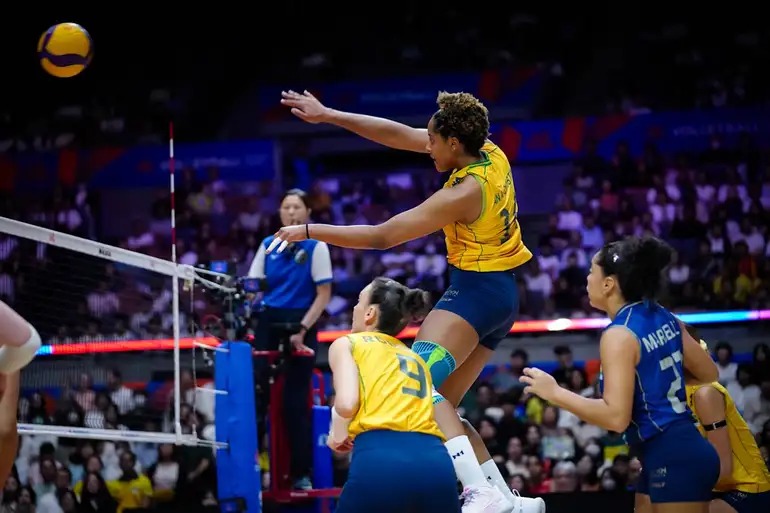 Brasil enfrenta Japão por vaga na semifinal