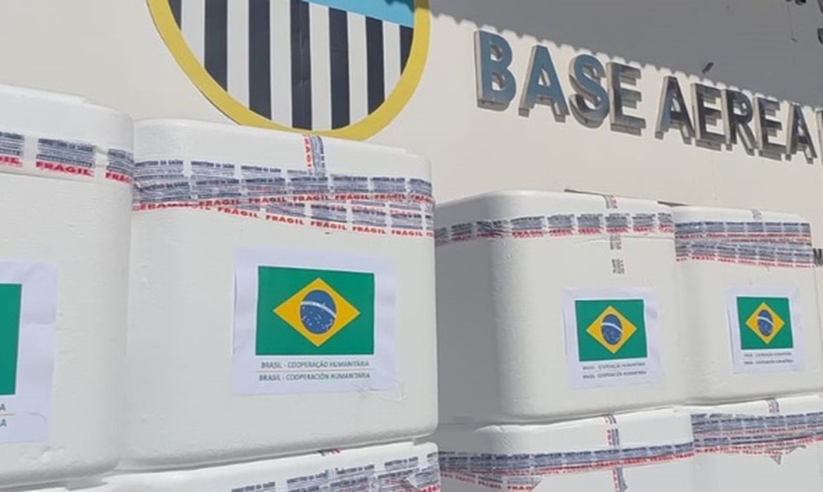 Brasil envia vacinas BCG, tríplice viral e pentavalente à Venezuela