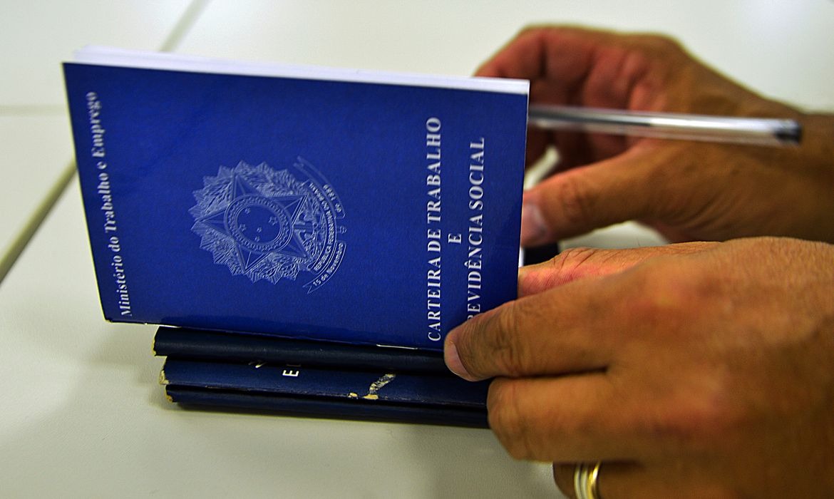 22 estados geram empregos formais em maio