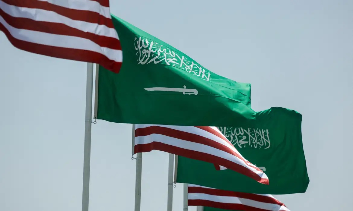 Acordo nuclear entre EUA e Arábia Saudita levanta alerta sobre fiscalização
