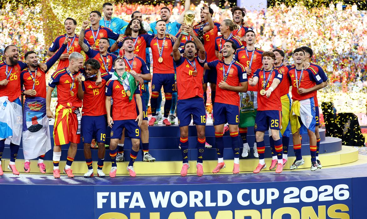 Espanha escreve novo capítulo no futebol