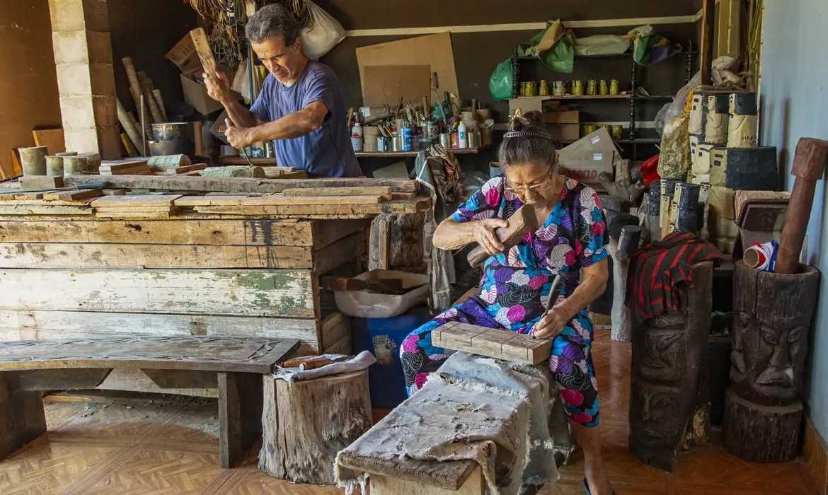 Esculturas encantam público