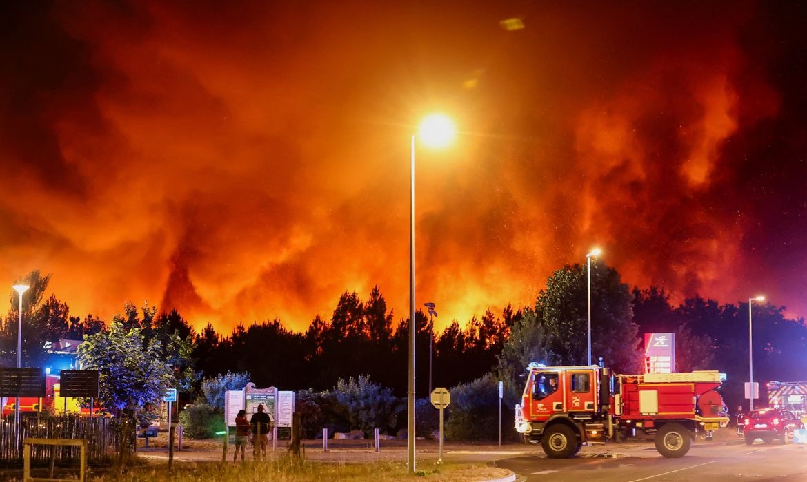 Ondas de calor aumentam risco de incêndios florestais na Europa