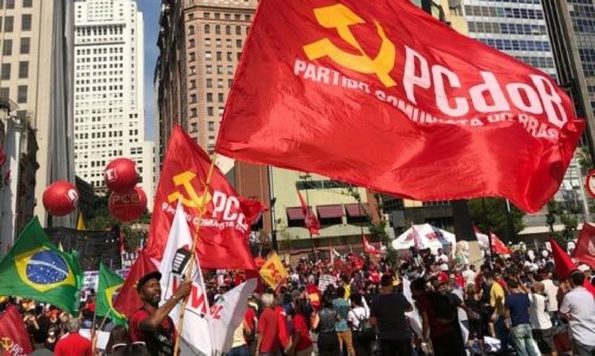 Eleições 2026: PCdoB oficializa apoio a Lula