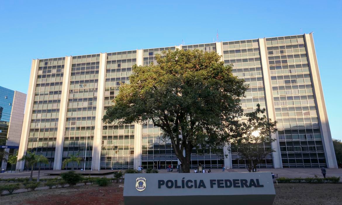 PCC movimentou bilhões em lavagem de dinheiro
