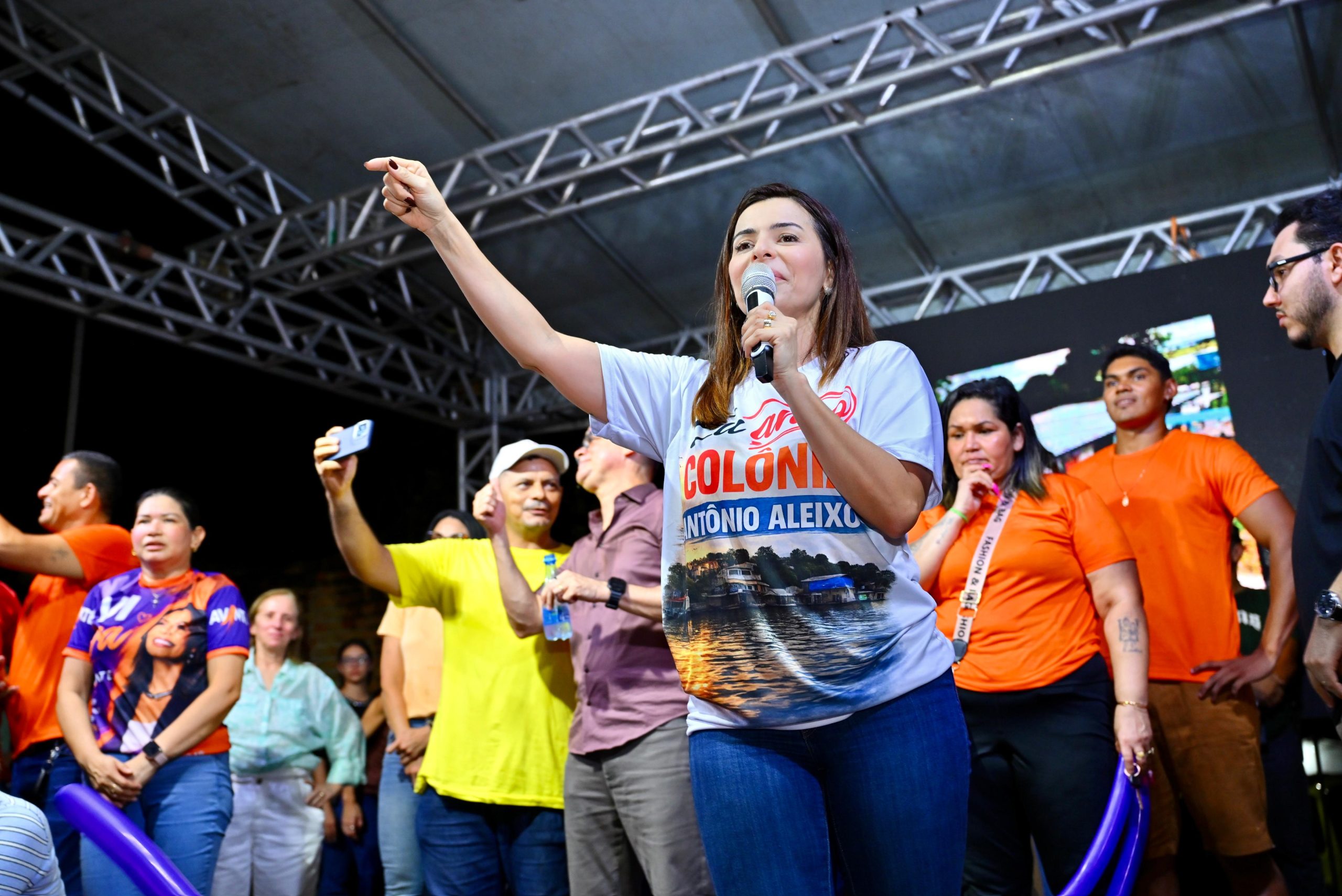 David Almeida prestigia o lançamento da candidatura de Vivi Lira