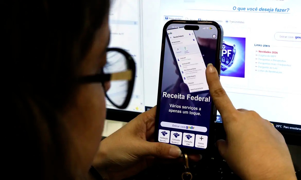 Restituição automática do IRPF será paga via Pix