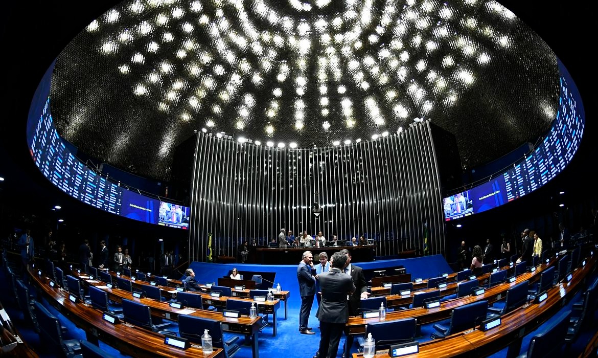 Congresso retoma atividades com 87 vetos na pauta