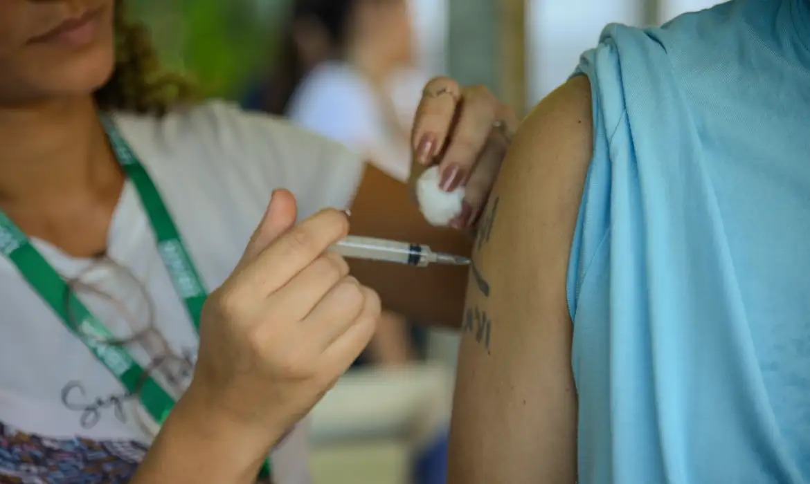 Dia D: 20 vacinas estarão disponíveis neste sábado pelo SUS