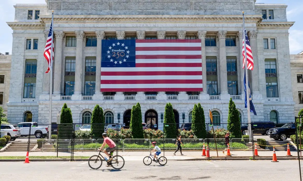 Dívida dos EUA chega a US$ 40,047 trilhões