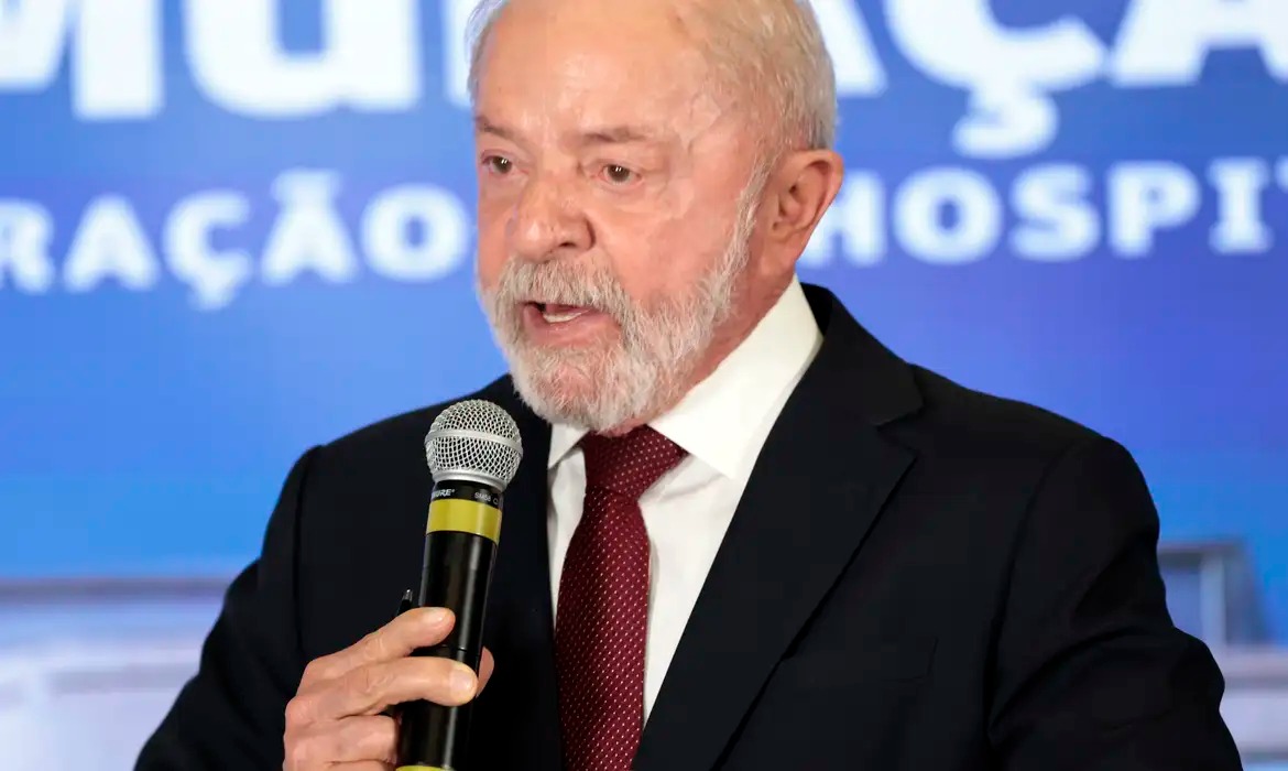 Lula defende diálogo com Trump sobre tarifas