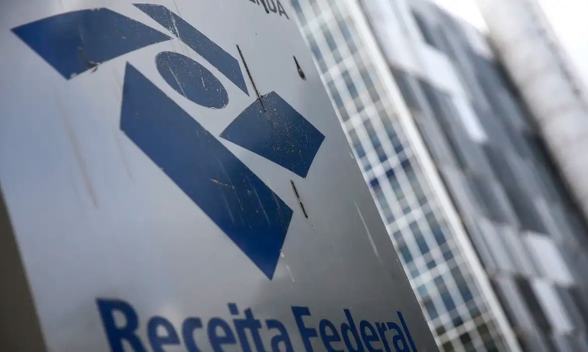 Restituição do IR 2026 libera R$ 1,24 bilhão
