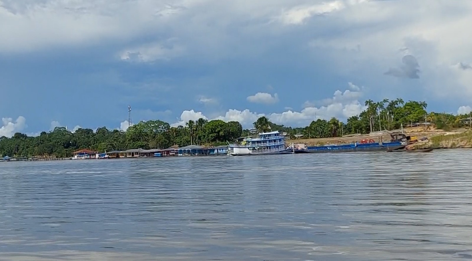 Estiagem no Rio Solimões provoca emergência em São Paulo de Olivença