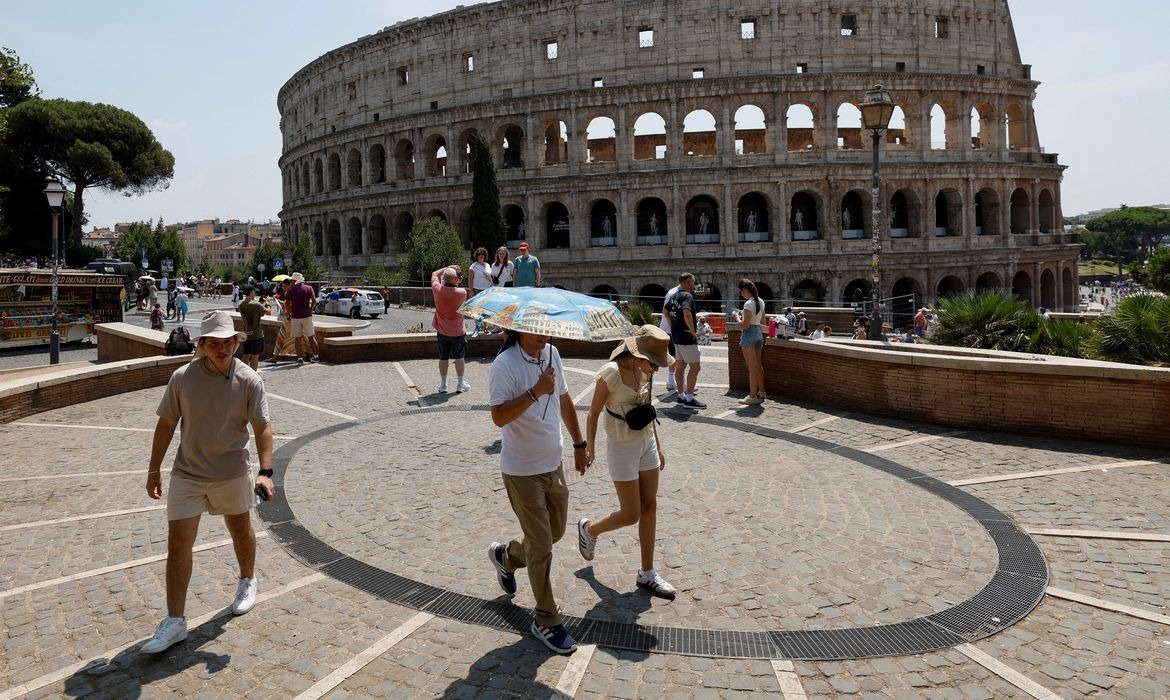 Calor de 40°C coloca cidades da Itália em alerta máximo