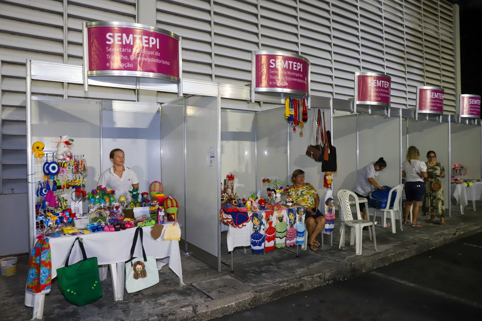 Prefeitura de Manaus fortalece economia criativa com Bazar de Dia dos Pais