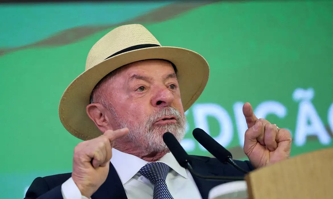 Lula reage à decisão dos EUA sobre embaixadora brasileira