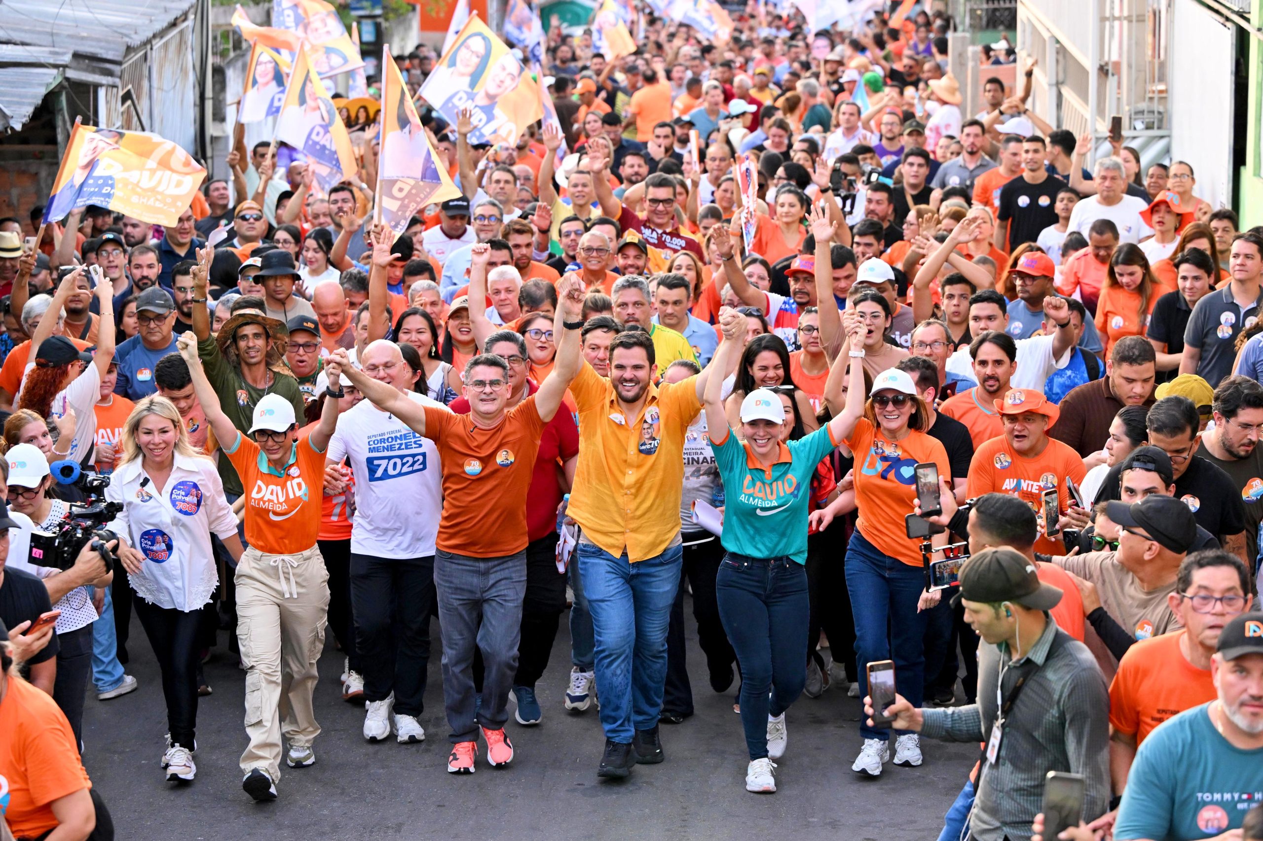 David abre agenda de rua no Morro da Liberdade