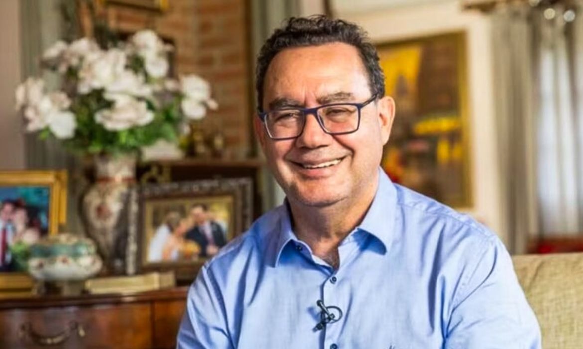Cury propõe reduzir STF para nove ministros e limitar mandatos a oito anos