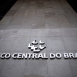 Economia brasileira deve crescer 1,8% em 2026, diz Banco Central