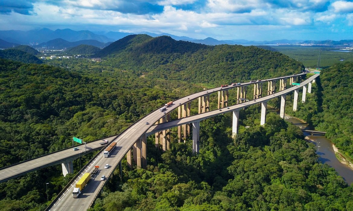 CNI diz que Brasil deve mais que dobrar investimentos em infraestrutura