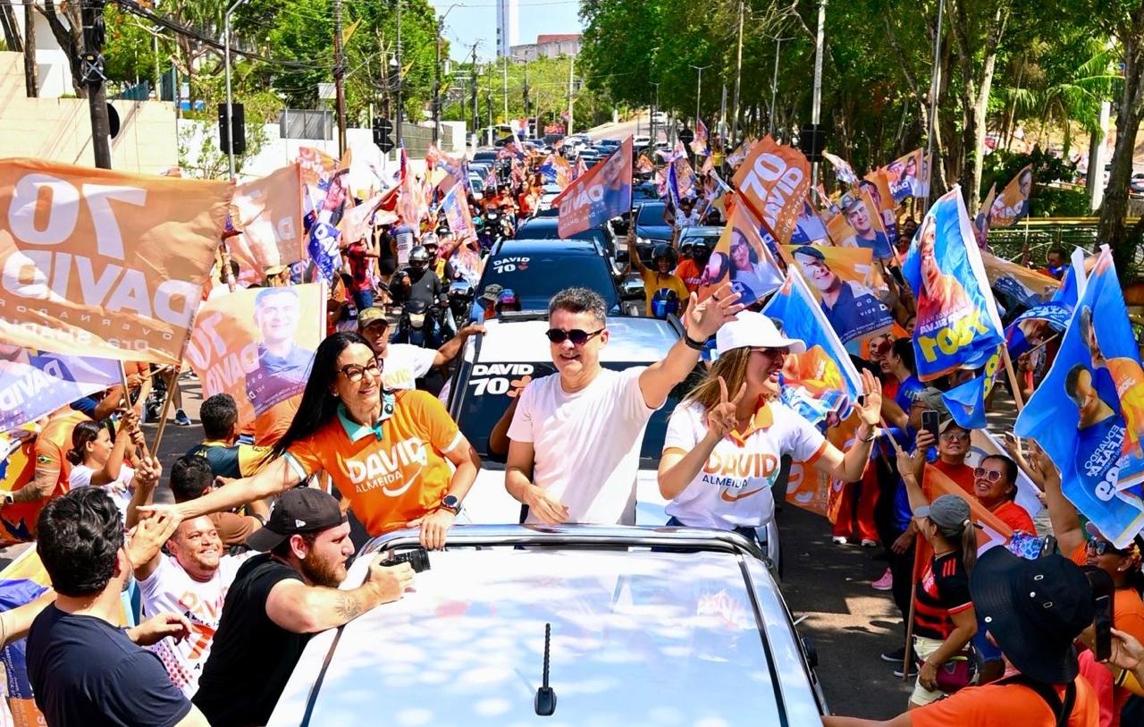 Carreata de David Almeida percorre zonas Oeste, Centro-Sul e Sul de Manaus