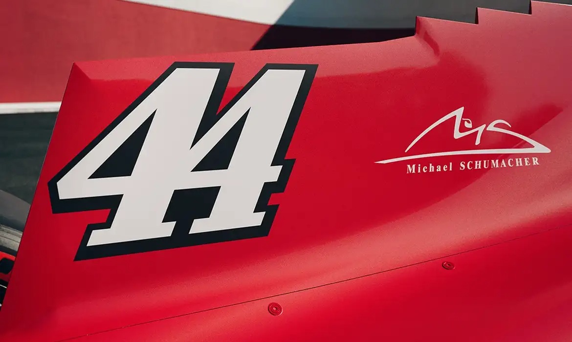 Schumacher recebe tributo três décadas depois