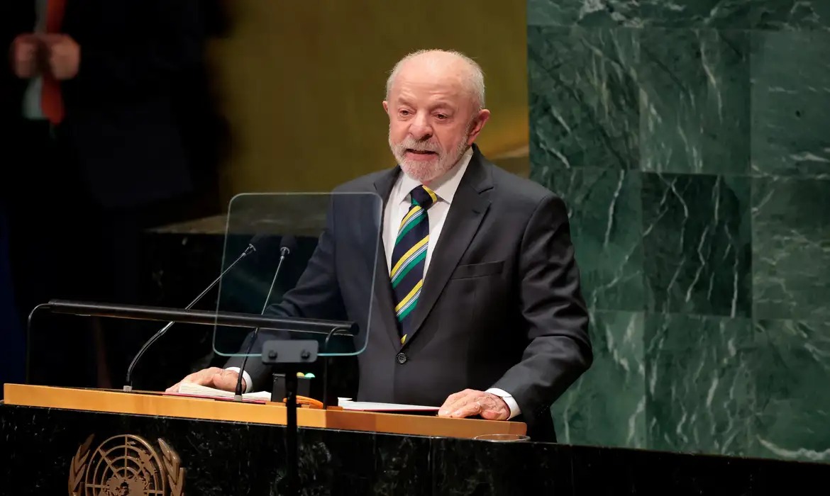 “Brasil não cabe no quintal de ninguém”, afirma Lula na ONU