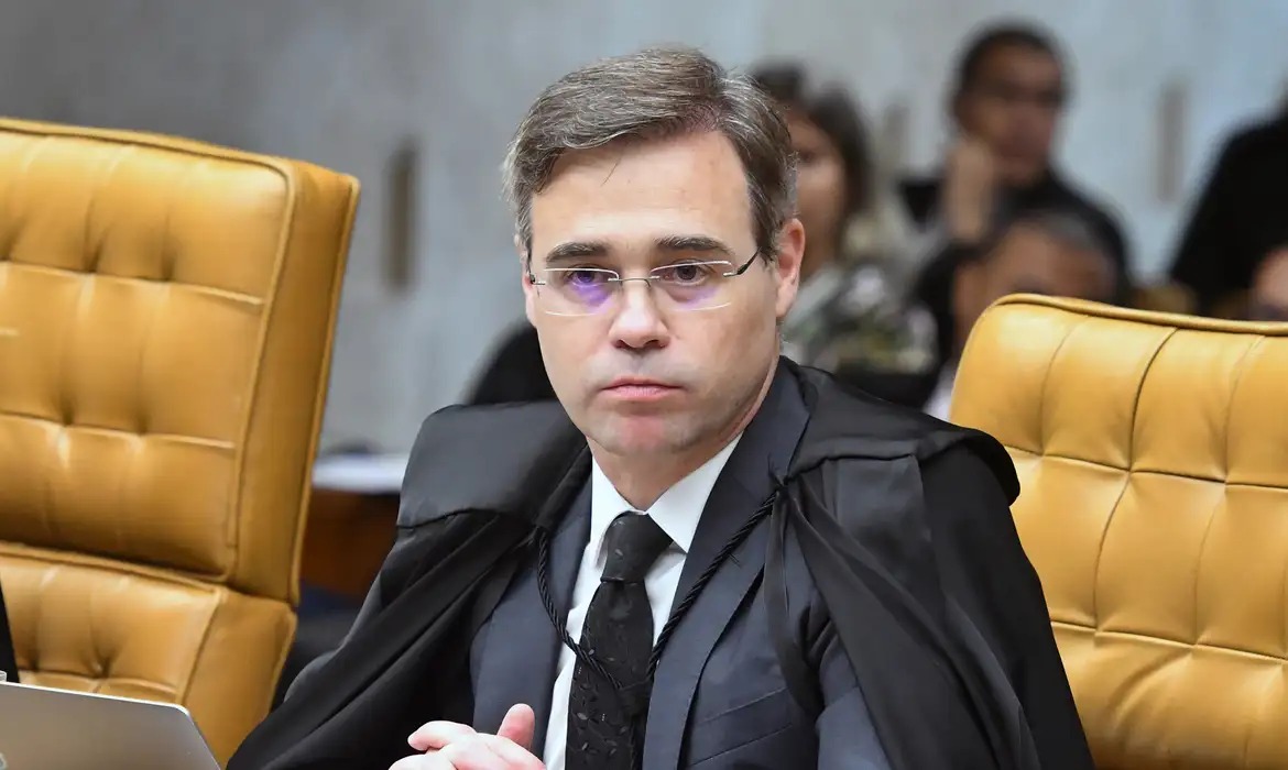 STF suspende novamente multas sobre saúde mental no trabalho