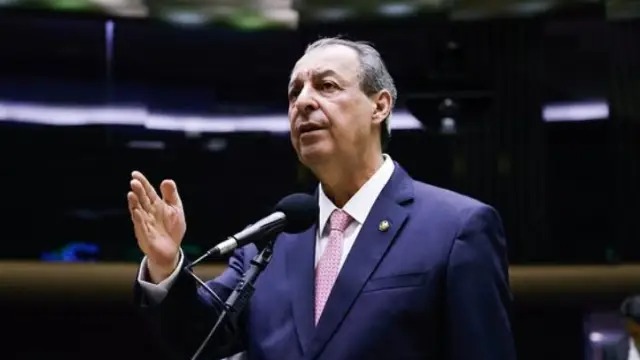 Propostas de Omar Aziz entram no debate sobre resultados de gestões anteriores
