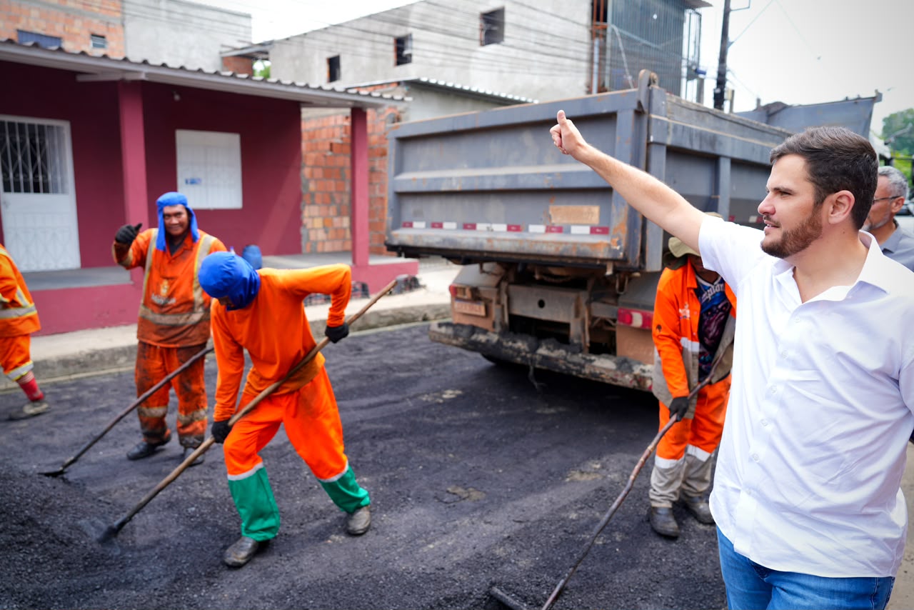 Renato Junior acelera 48 frentes de infraestrutura em Manaus